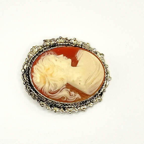 Vintage Lady Cameo Carved Shell In Gold Tone Setting Filagree Brooch Pin - Picture 5 of 5